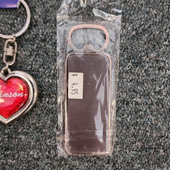 Keychain Bottle Opener Bundle Red Multi OS - Picture 4 of 9